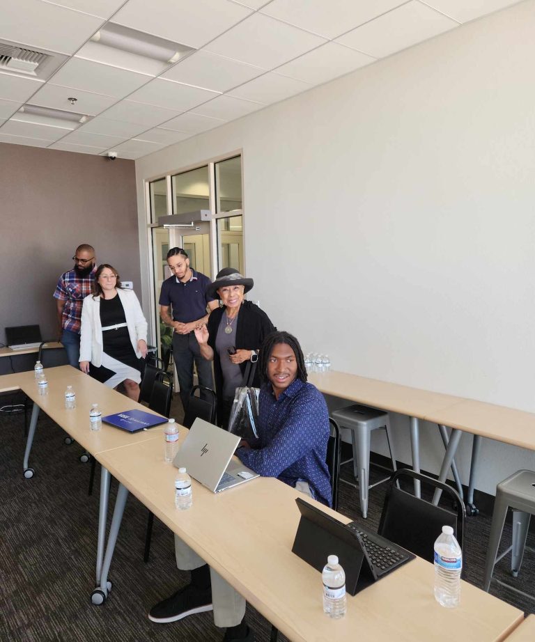 be2097ab 1d2f 41fc b1d3 92ba4b3328f0 768x922